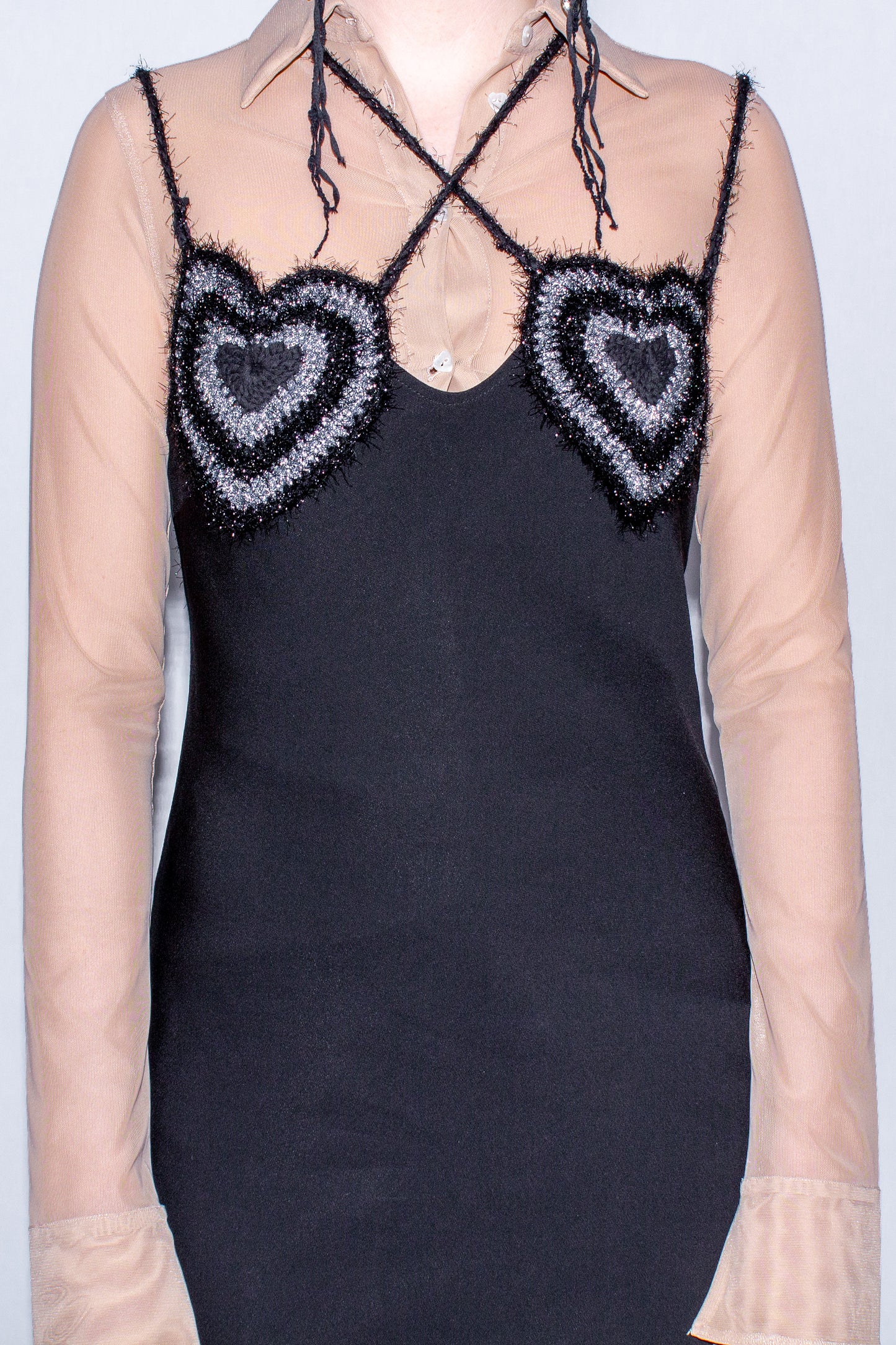 Mini abito con cuori in crochet