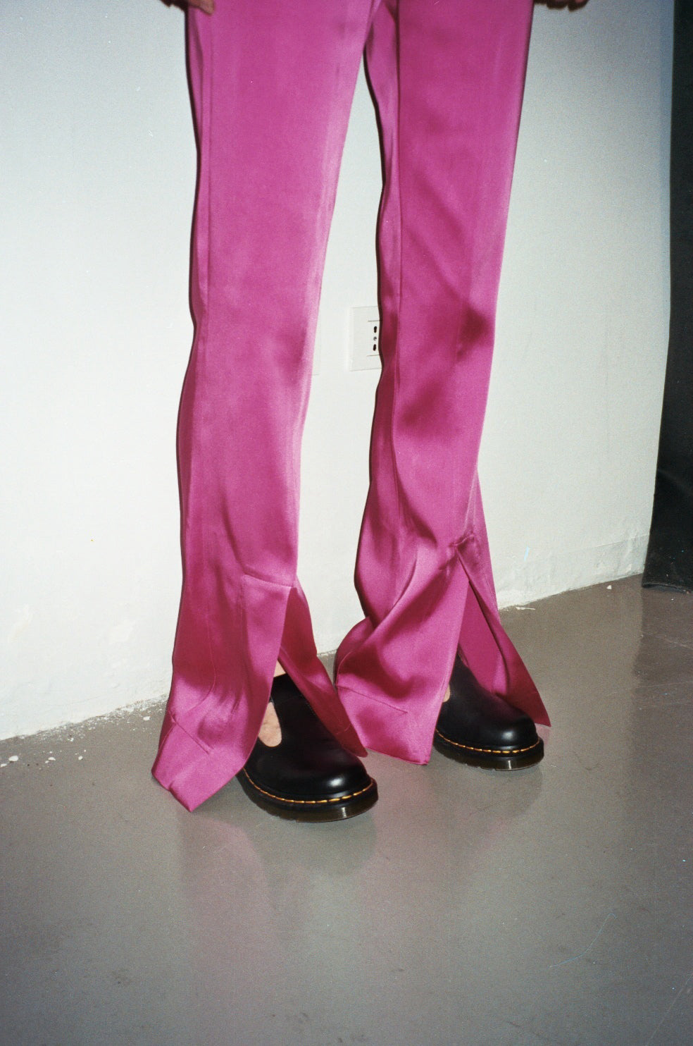 Pantalone in raso fucsia